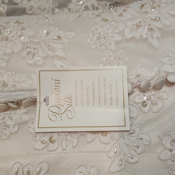 Vtg Stunning Victorian silk  Wedding gown sold as is - Picture 9 of 12